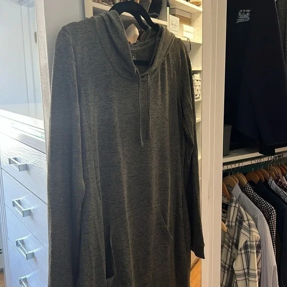 Super comfy green heathered hoodie tunic dress - Picture 5 of 6